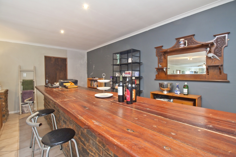 4 Bedroom Property for Sale in Sunnydale Western Cape